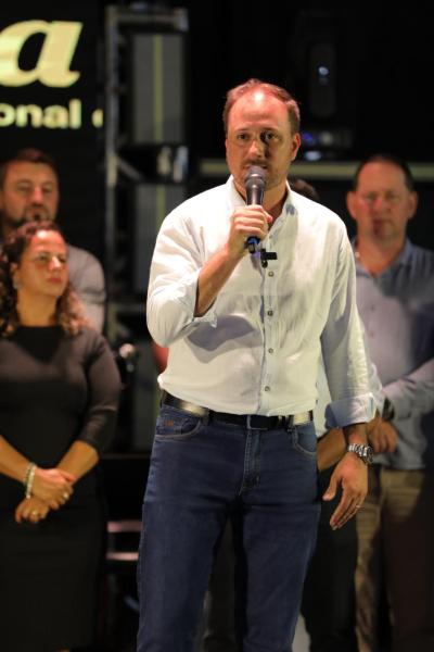 Segunda noite da grande final do IV Canta Cantu encerra o festival com emoção, solidariedade e olhar para o futuro em Laranjeiras do Sul